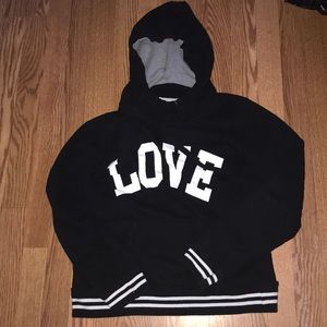 Cute Black and white hoodie ! 🖤